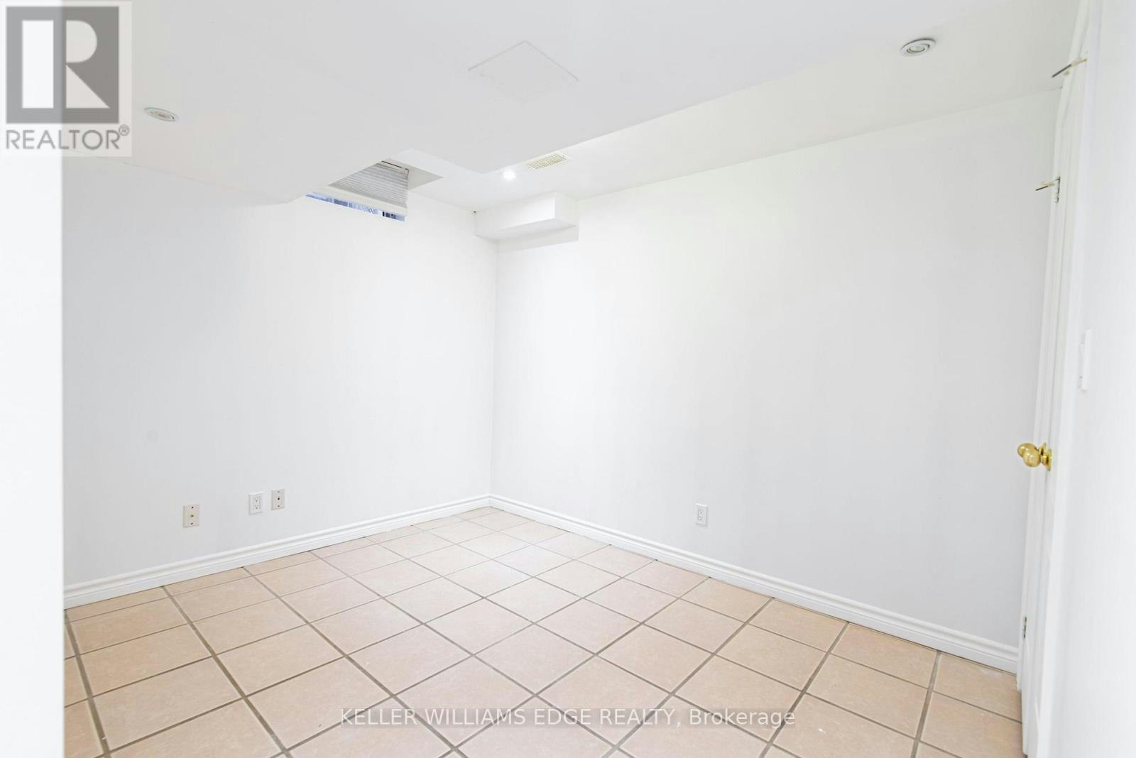 ROOM E-119 Summers Drive, Thorold, ON, L2V 5C7 - 27
