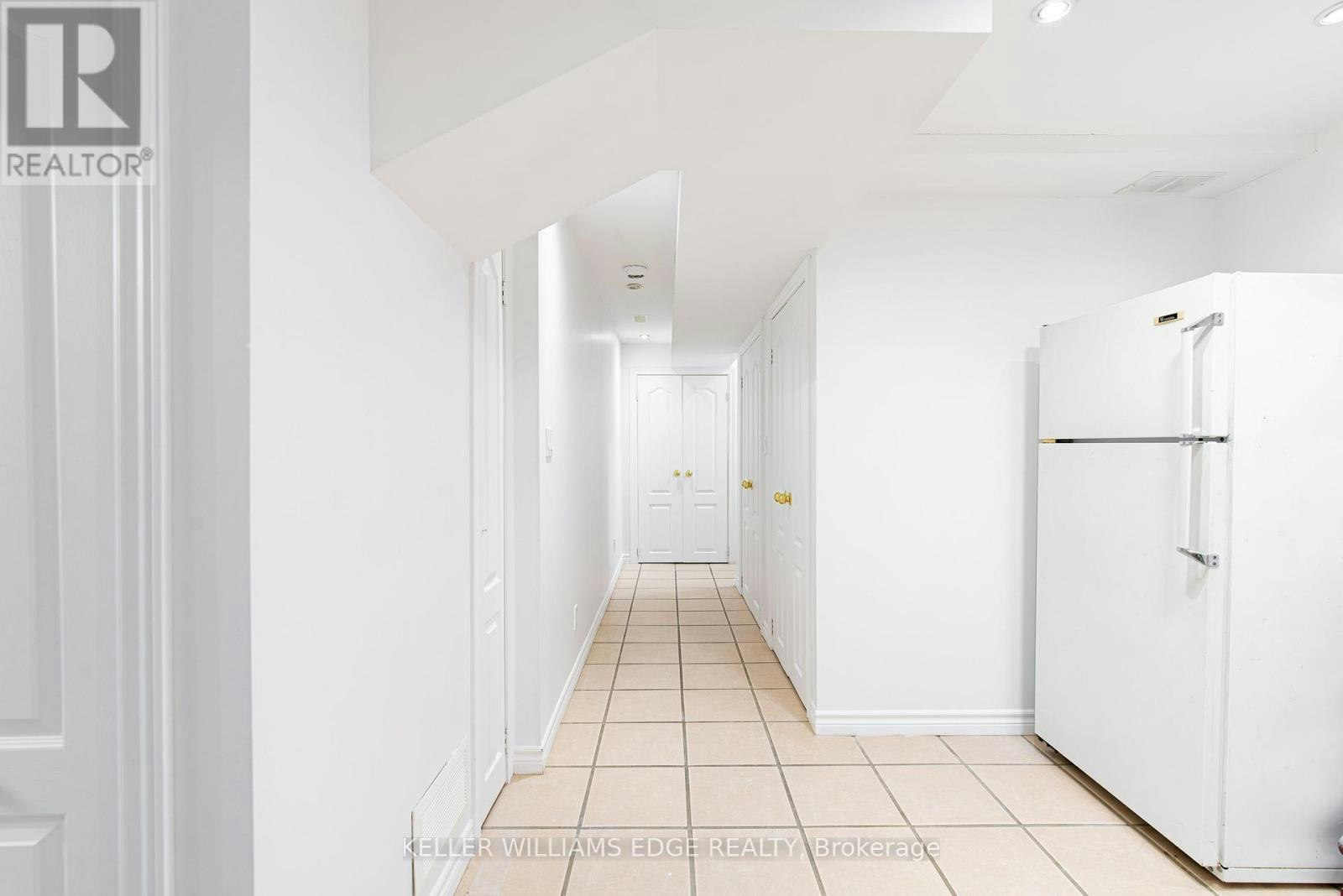 ROOM E-119 Summers Drive, Thorold, ON, L2V 5C7 - 21