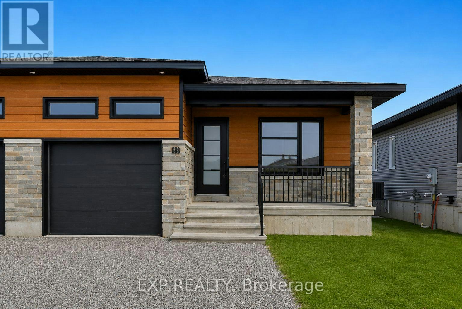 990 Katia Street, Limoges, ON, K0A 2M0