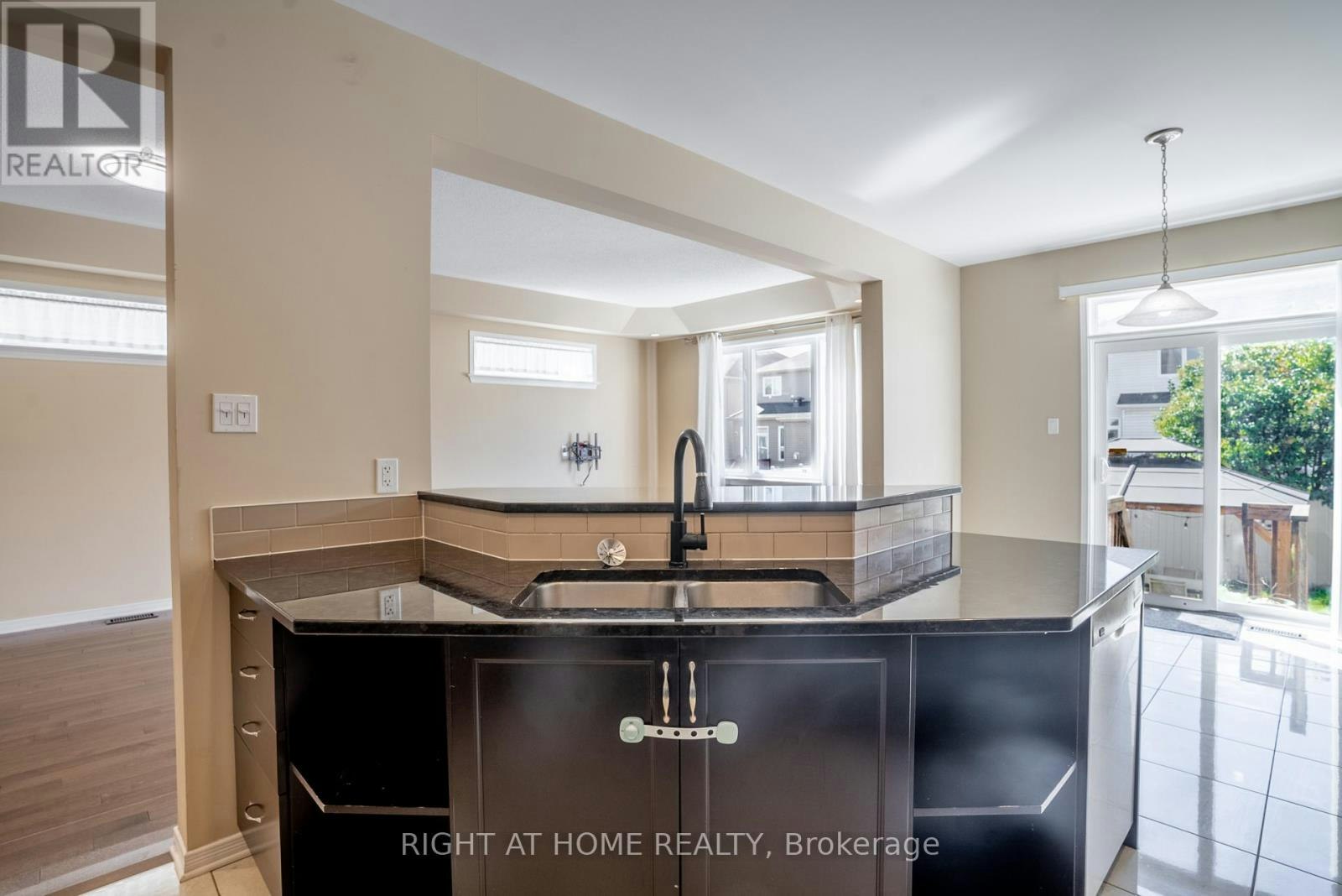 310 Kippen Place, Ottawa, ON, K2J 0N9 - 9