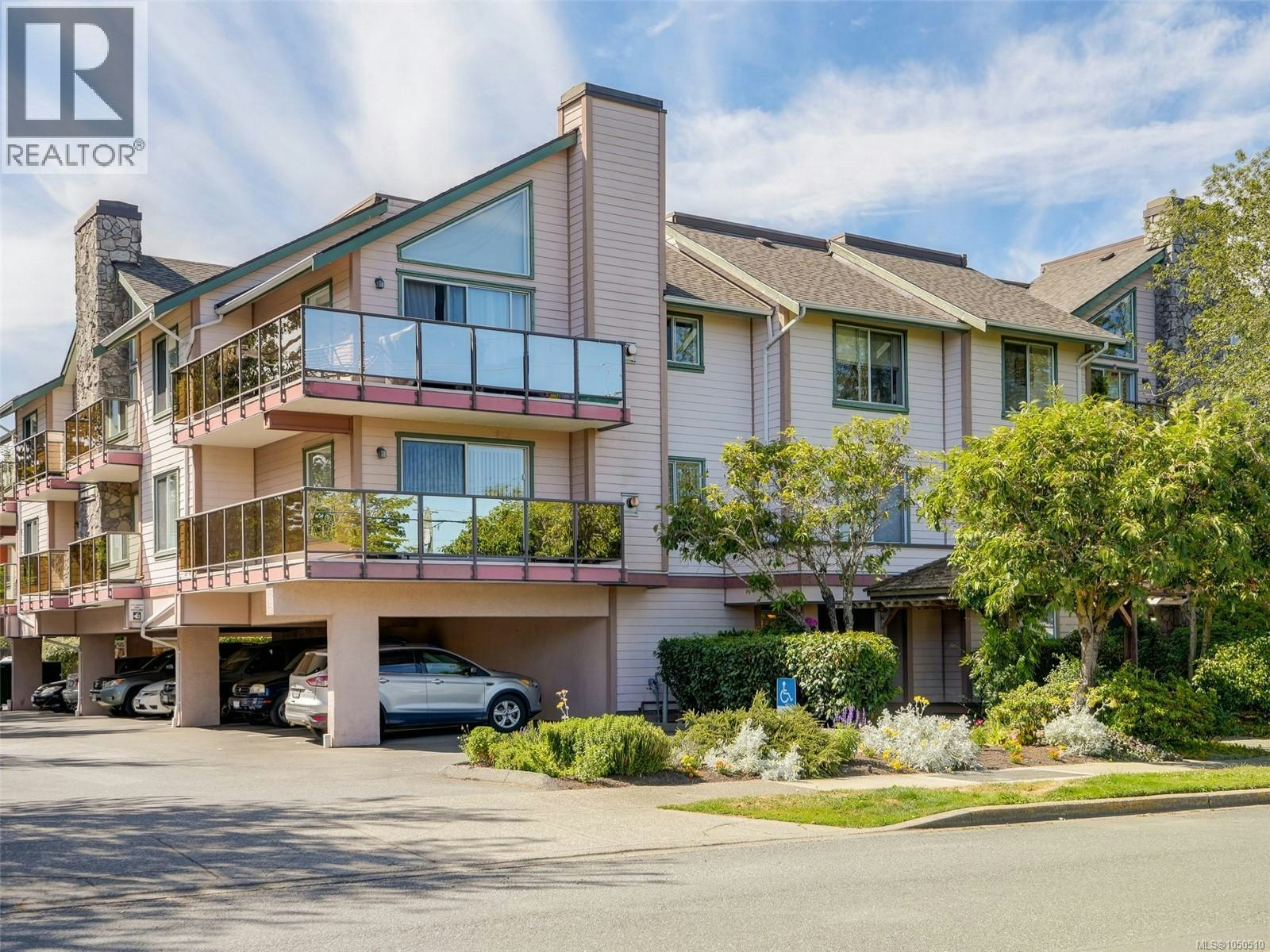 101-3724 Harriet Road, Saanich, BC, V8Z 3T2