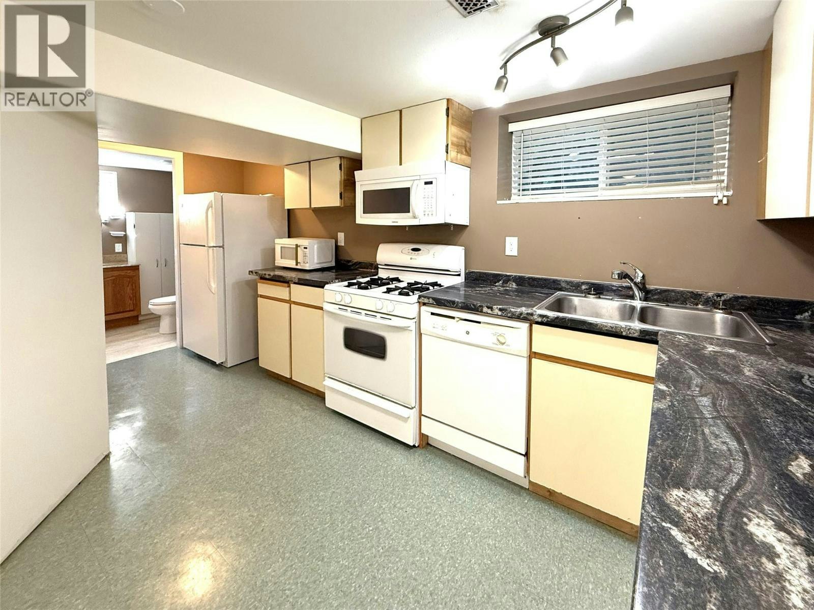 1359 Hamilton Street, Kamloops, BC, V2B 2V3 - 9