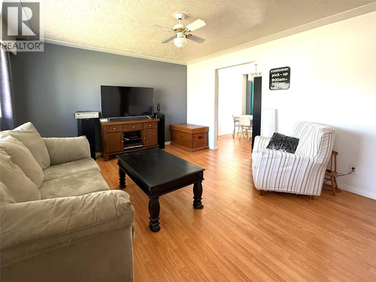 1359 Hamilton Street, Kamloops, BC, V2B 2V3 - 2
