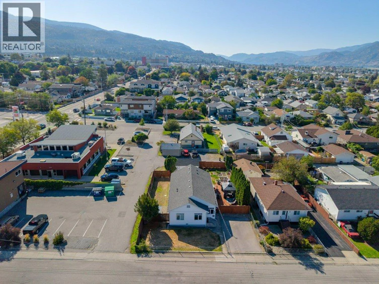 584 Edna Avenue, Penticton, BC, V2A 2M2 - 57