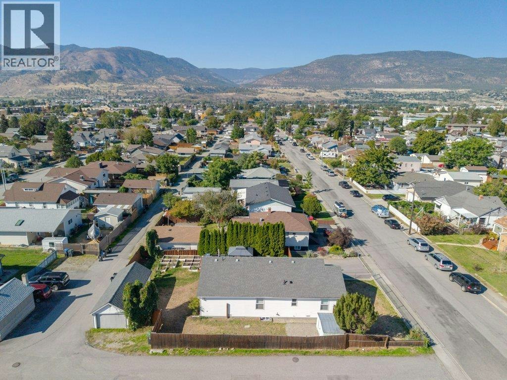 584 Edna Avenue, Penticton, BC, V2A 2M2 - 59
