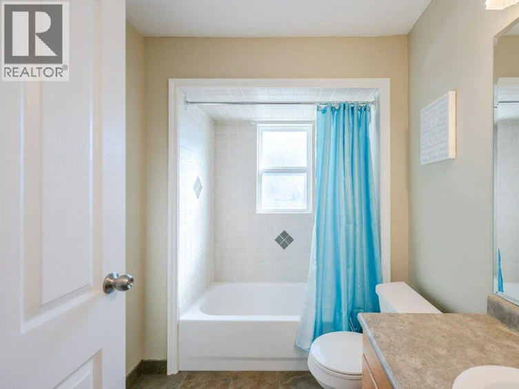 584 Edna Avenue, Penticton, BC, V2A 2M2 - 20