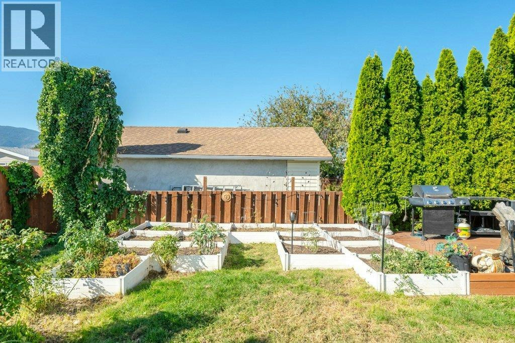 584 Edna Avenue, Penticton, BC, V2A 2M2 - 46
