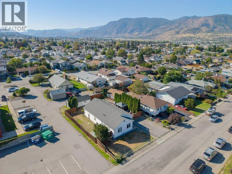 584 Edna Avenue, Penticton, BC, V2A 2M2 - 58
