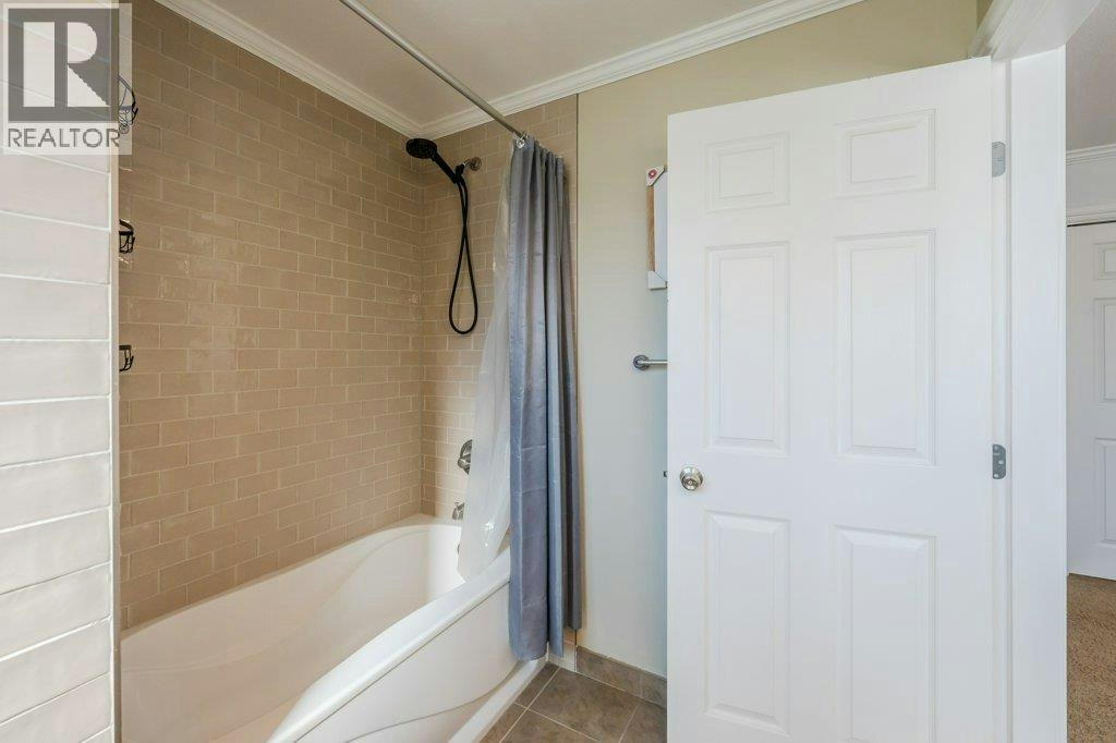 584 Edna Avenue, Penticton, BC, V2A 2M2 - 30