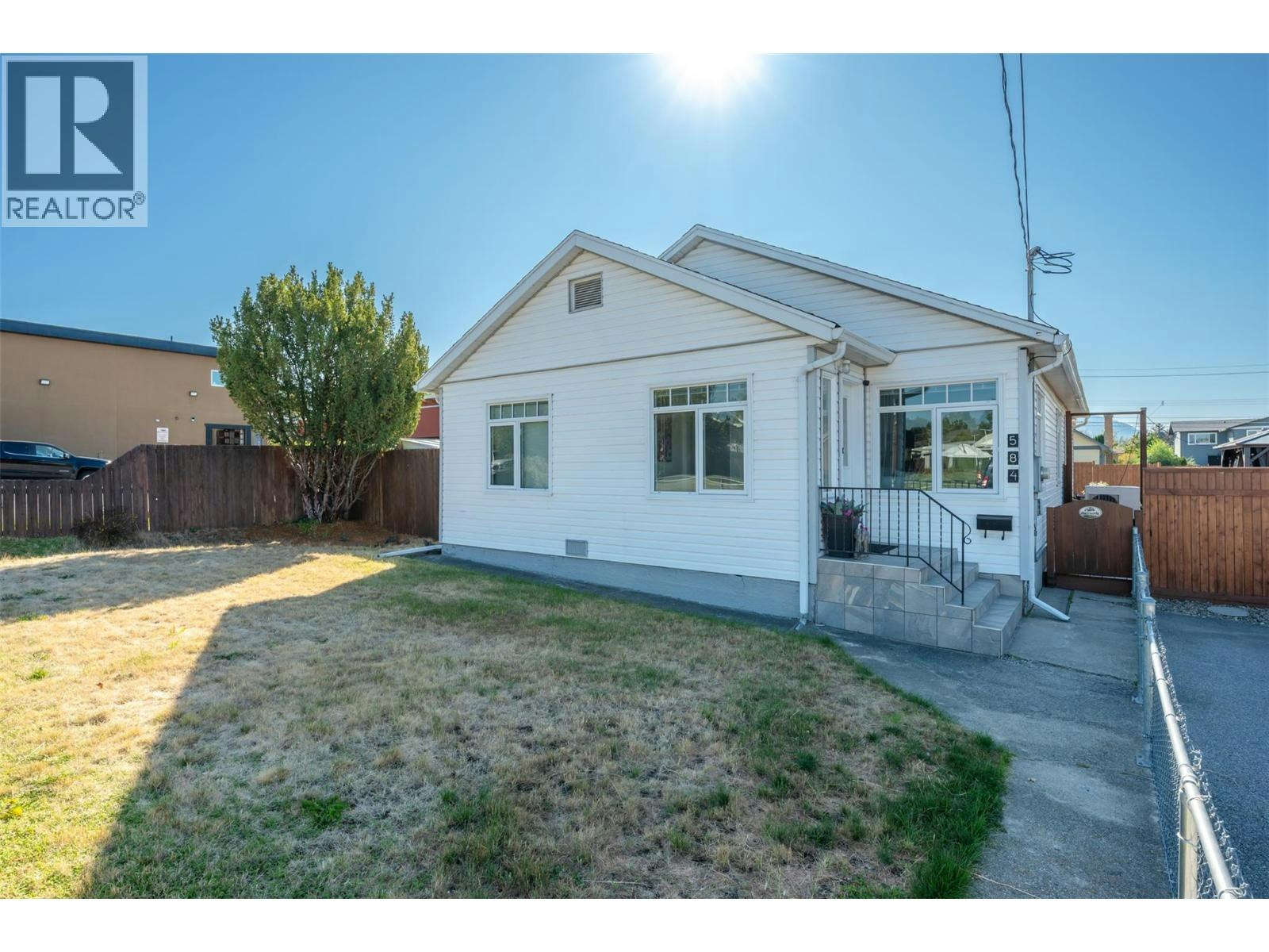 584 Edna Avenue, Penticton, BC, V2A 2M2