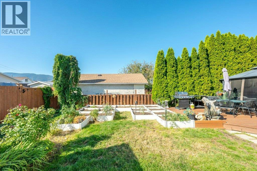 584 Edna Avenue, Penticton, BC, V2A 2M2 - 45