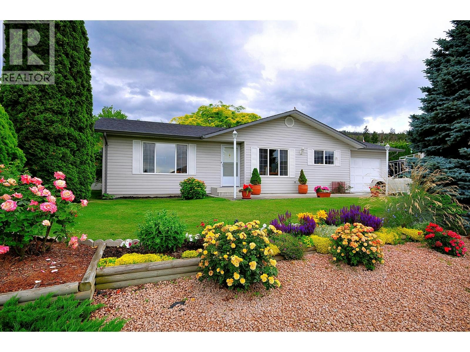 3792 Salloum Road, West Kelowna, BC, V4T 1E3