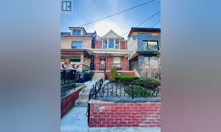 382 Roxton Road