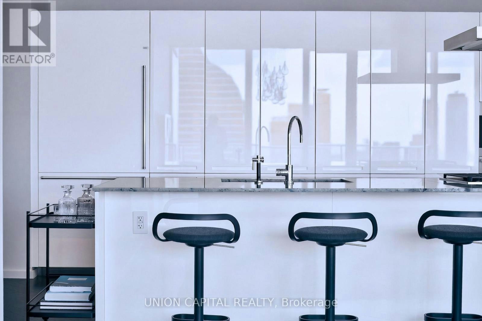 5508-180 University Avenue, Toronto, ON, M5H 0A2 - 7