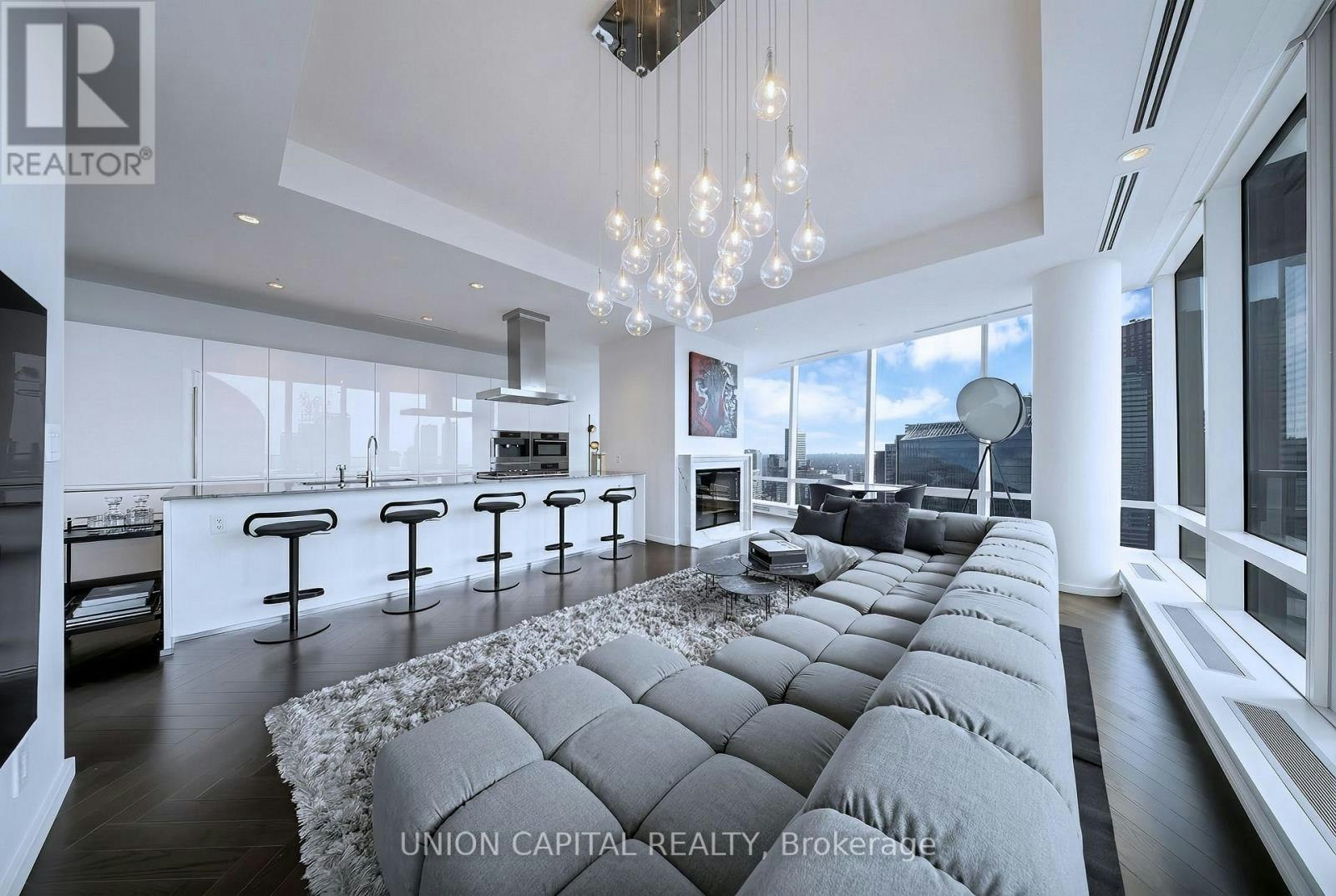 5508-180 University Avenue, Toronto, ON, M5H 0A2 - 2