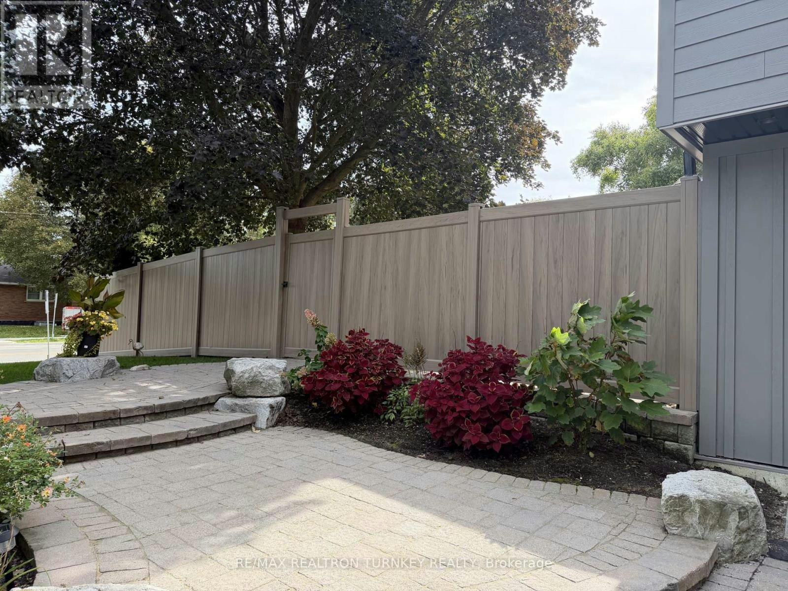 LOWER-310 Queen Street, Newmarket, ON, L3Y 2G4 - 3