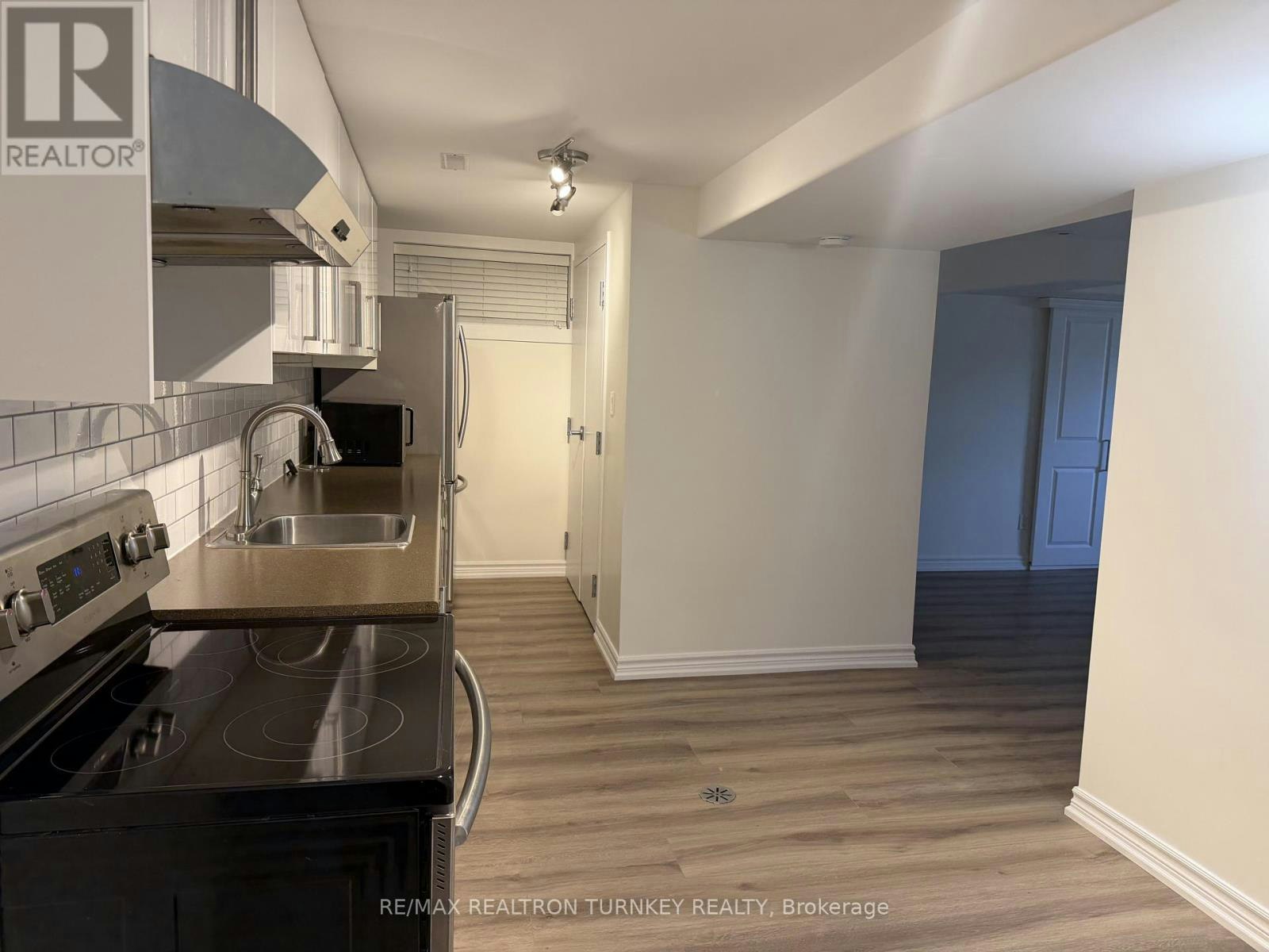 LOWER-310 Queen Street, Newmarket, ON, L3Y 2G4 - 10