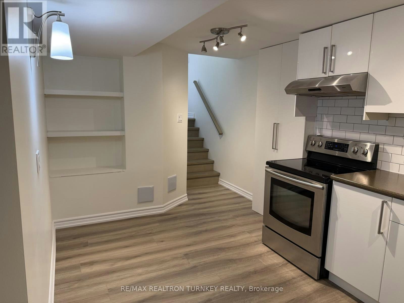 LOWER-310 Queen Street, Newmarket, ON, L3Y 2G4 - 12