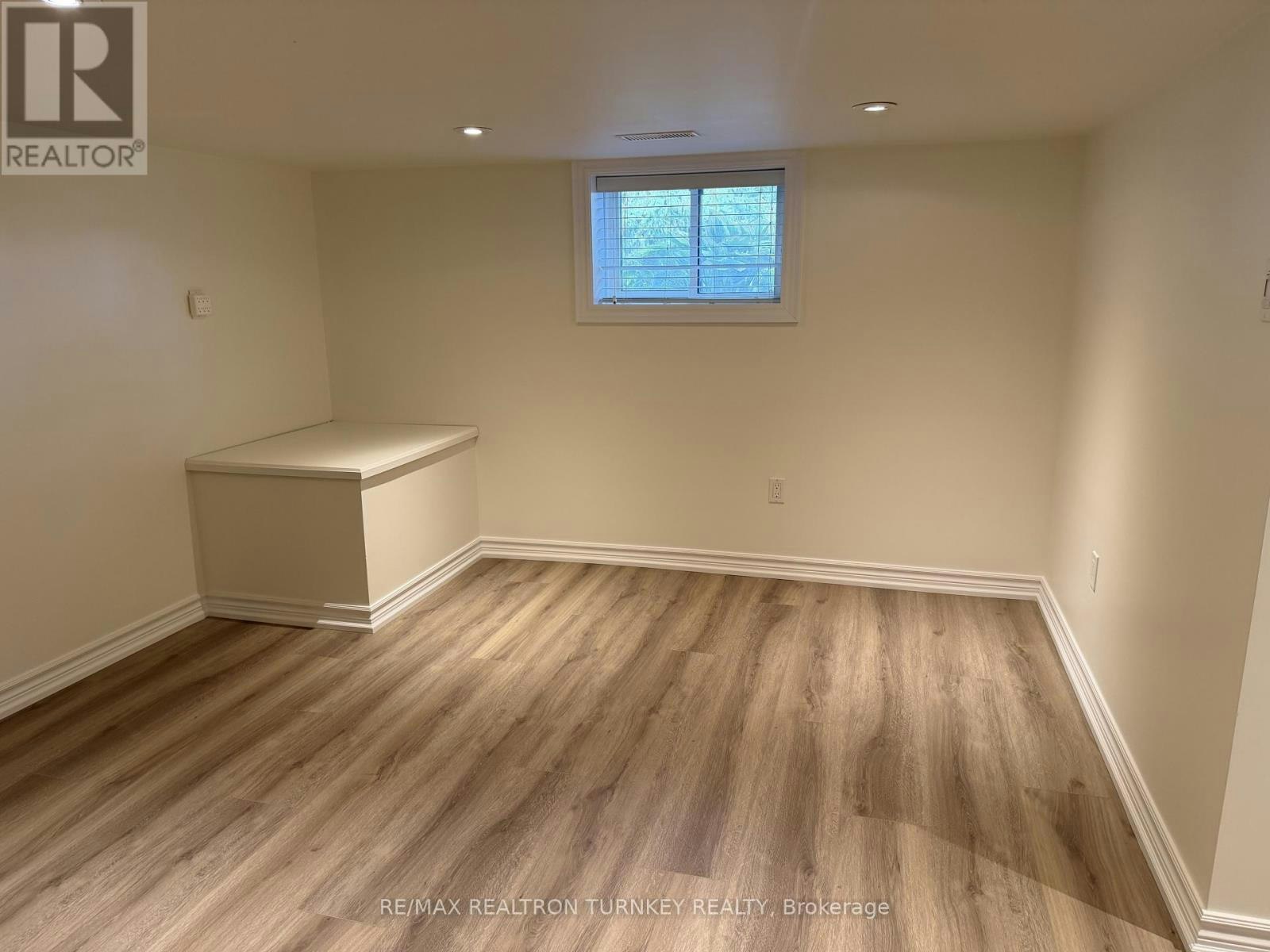 LOWER-310 Queen Street, Newmarket, ON, L3Y 2G4 - 18