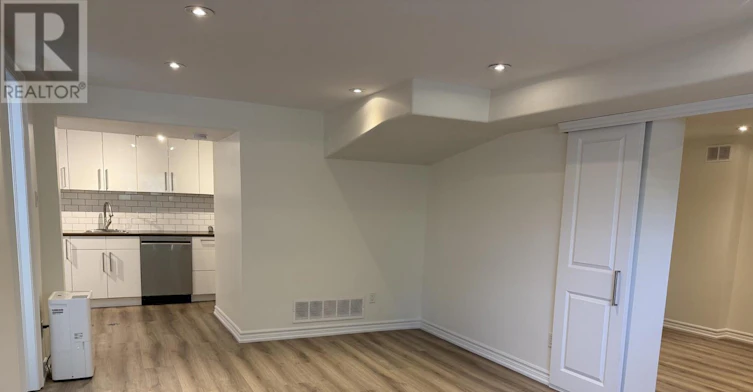 LOWER-310 Queen Street, Newmarket, ON, L3Y 2G4 - 17