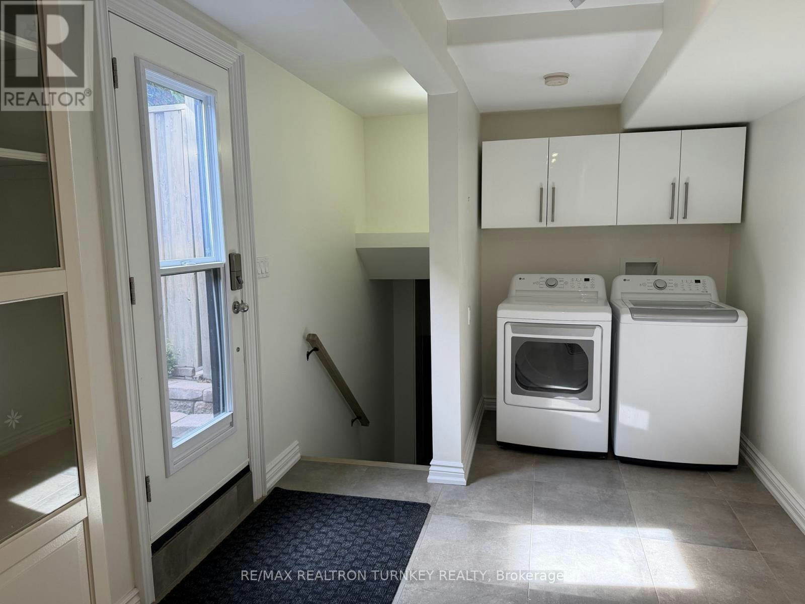 LOWER-310 Queen Street, Newmarket, ON, L3Y 2G4 - 6