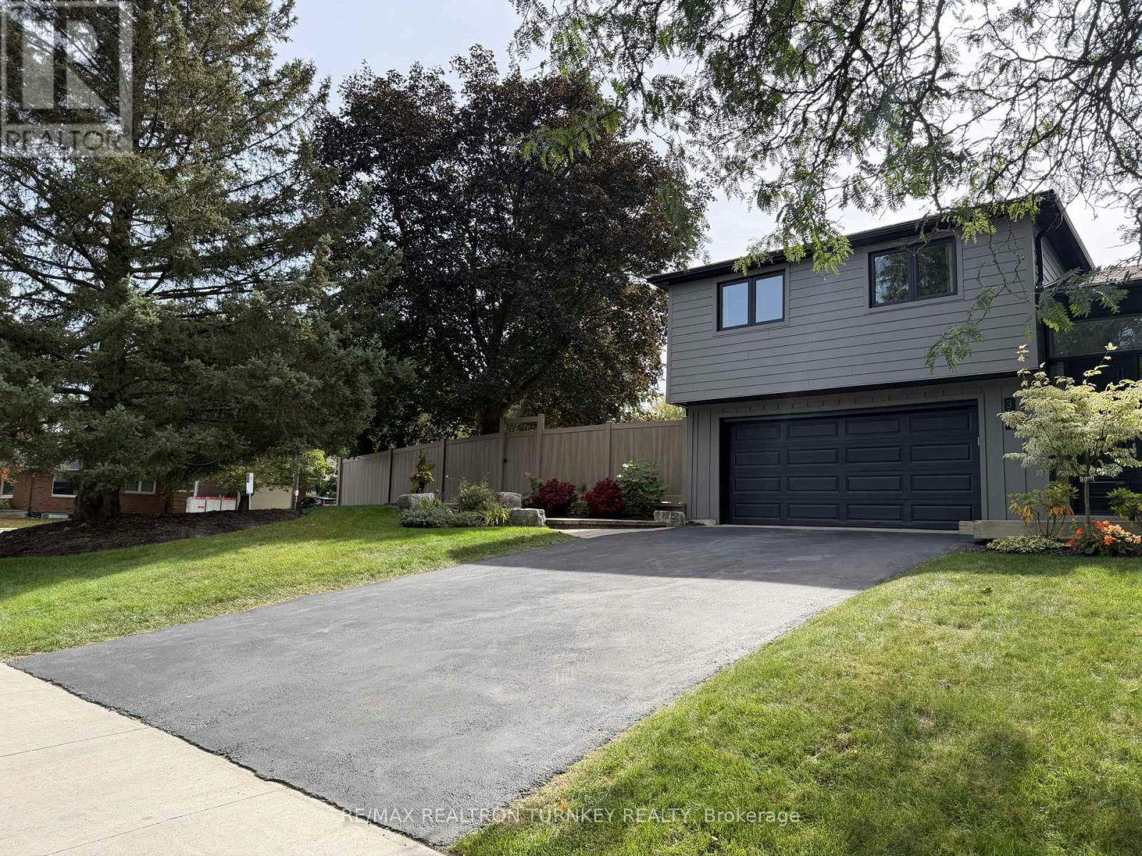 LOWER-310 Queen Street, Newmarket, ON, L3Y 2G4 - 2
