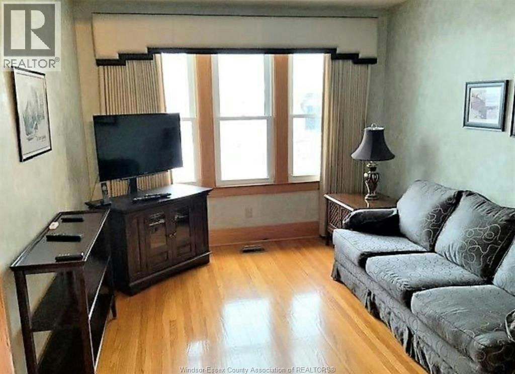 972 Parent, Windsor, ON, N9A 2E3 - 5
