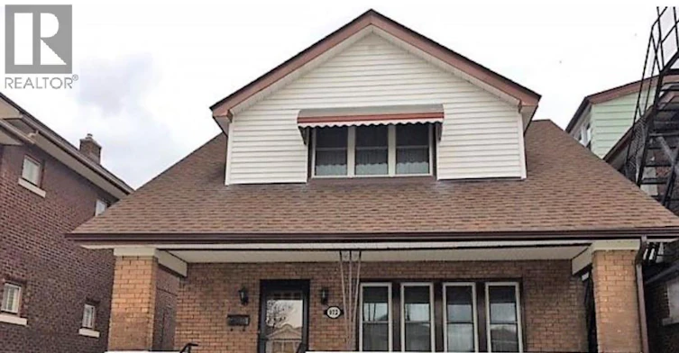 972 Parent, Windsor, ON, N9A 2E3