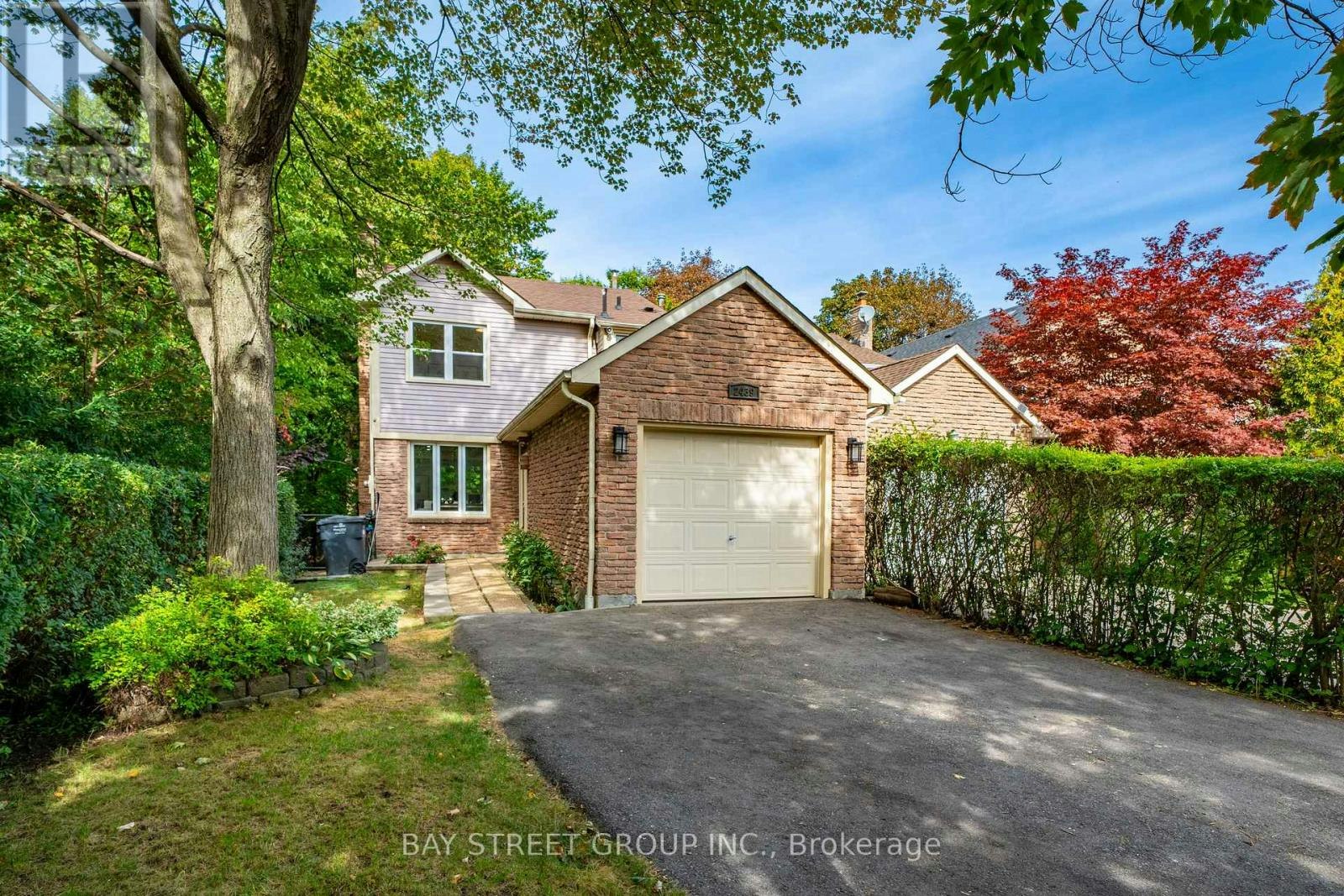 2439 Musket Court, Mississauga, ON, L5L 3B7