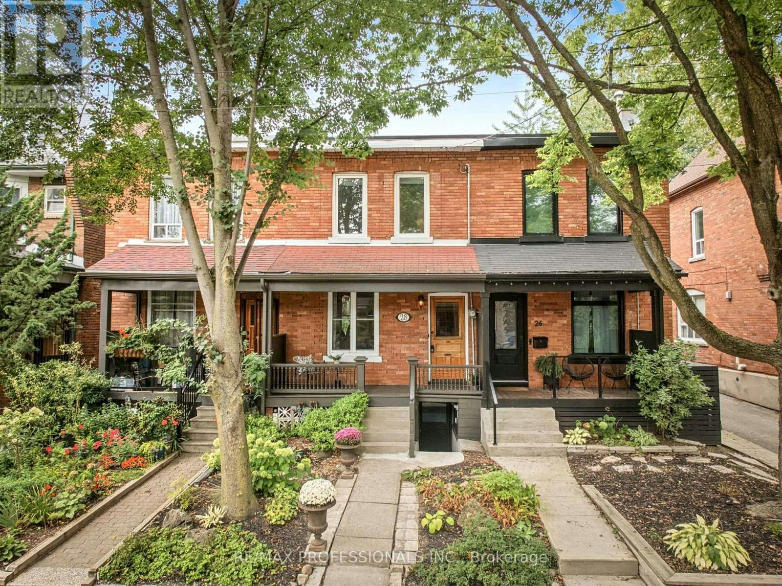 28 Wright Avenue, Toronto, ON, M6R 1K8