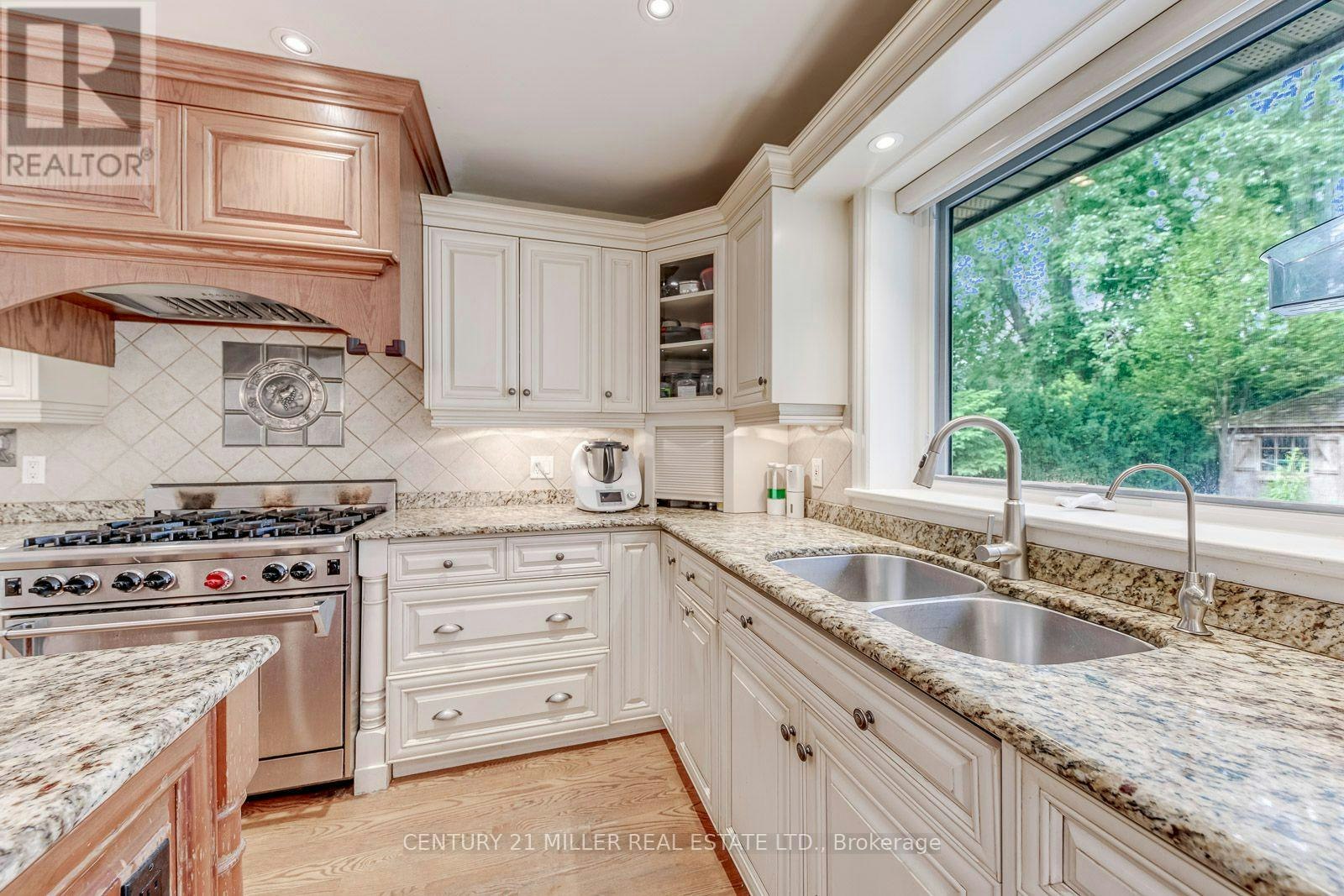 1319 Hillhurst Road, Oakville, ON, L6J 1X6 - 19