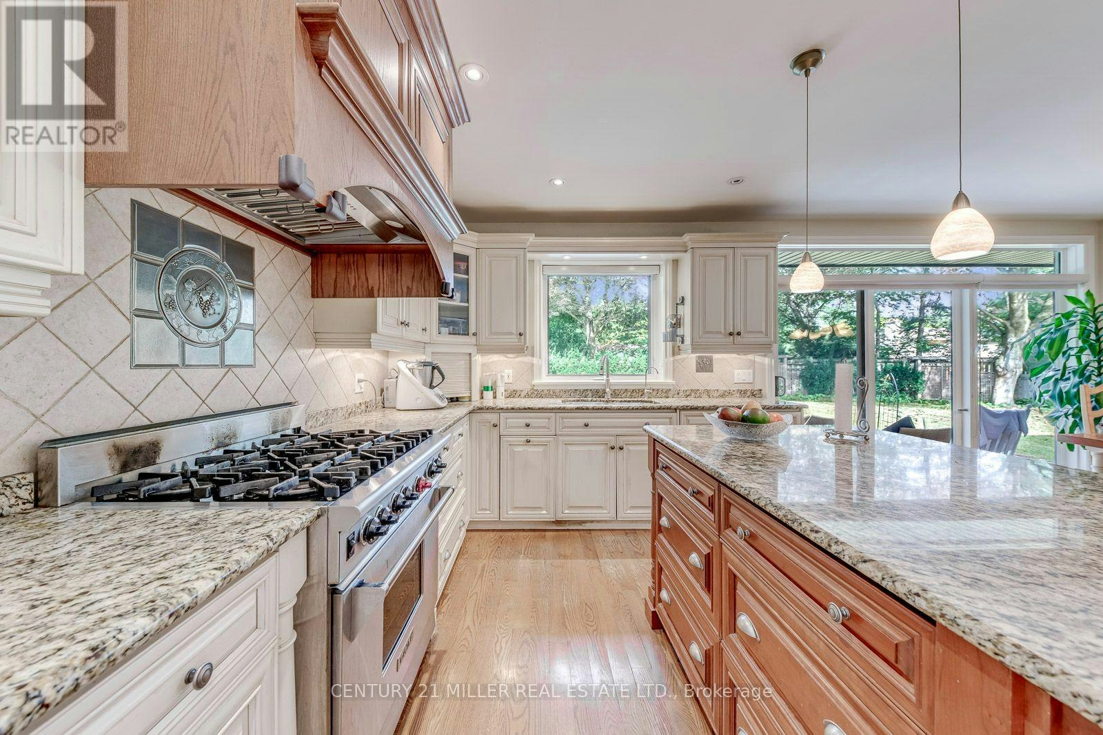 1319 Hillhurst Road, Oakville, ON, L6J 1X6 - 18