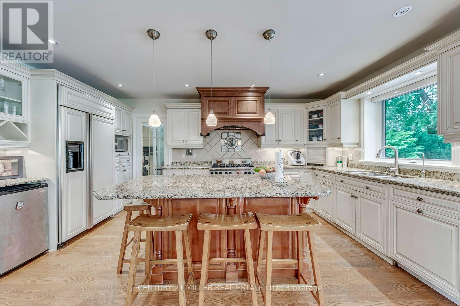 1319 Hillhurst Road, Oakville, ON, L6J 1X6 - 17