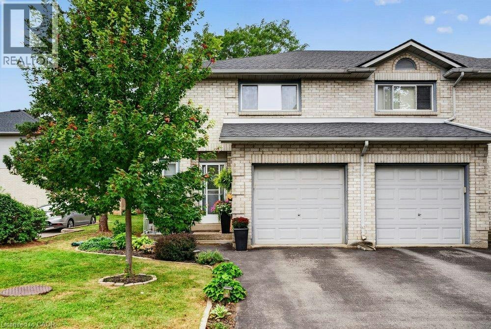 20-2 Royalwood Court, Hamilton, ON, L8E 4Y9