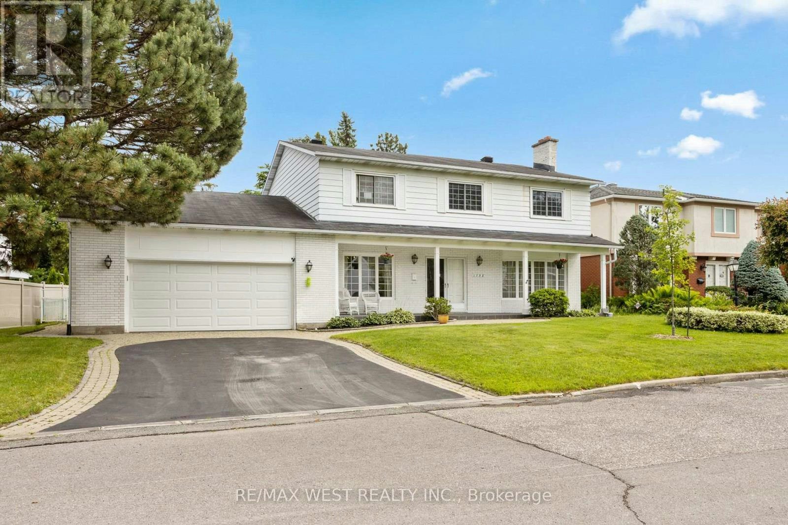 1758 Rhodes Crescent, Ottawa, ON, K1H 5T2