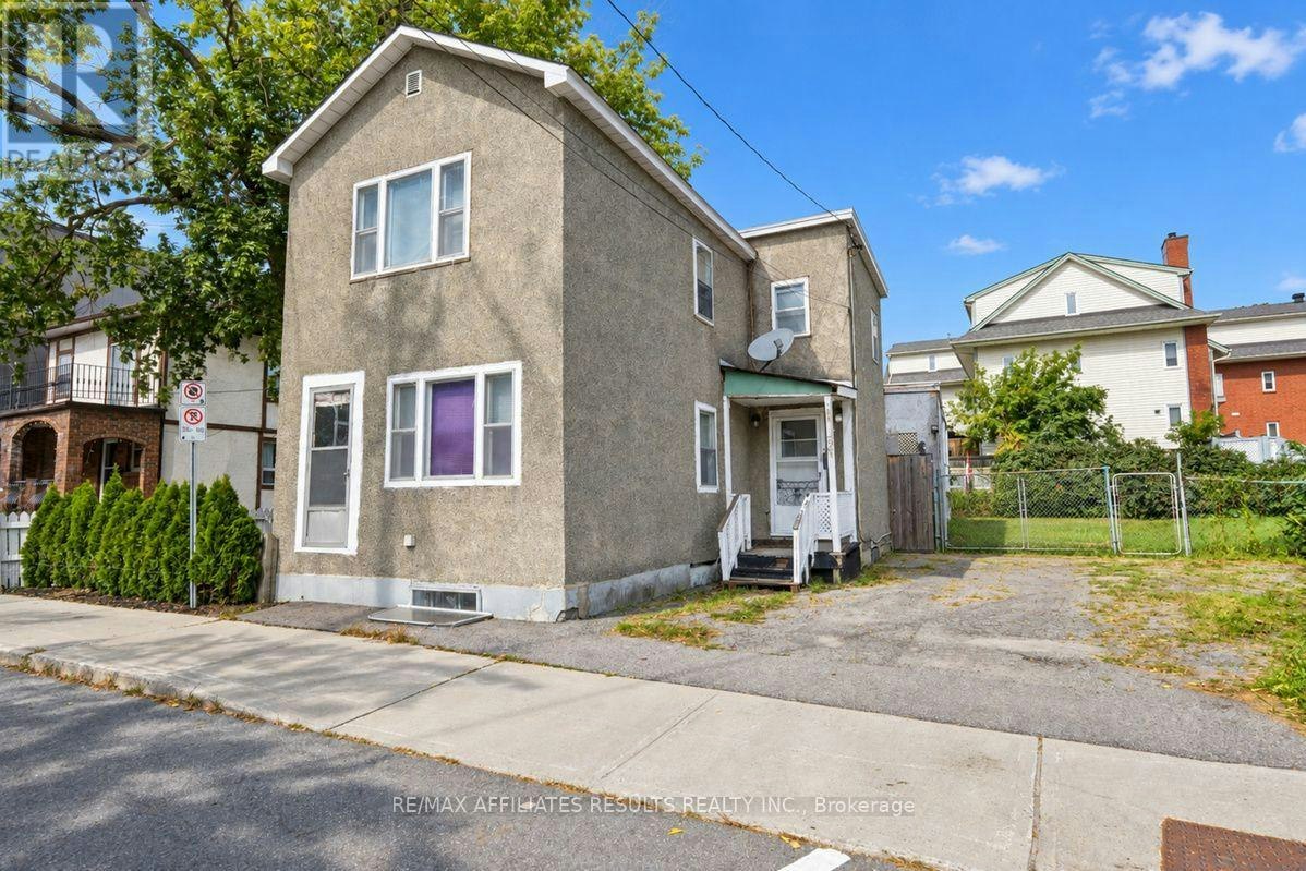321 Savard Avenue, Ottawa, ON, K1L 7S1