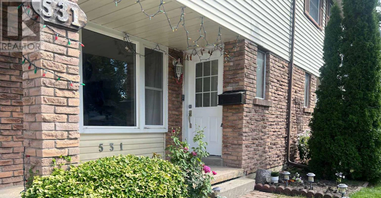 531 Camelot Drive, Oshawa, ON, L1K 1K3 - 3