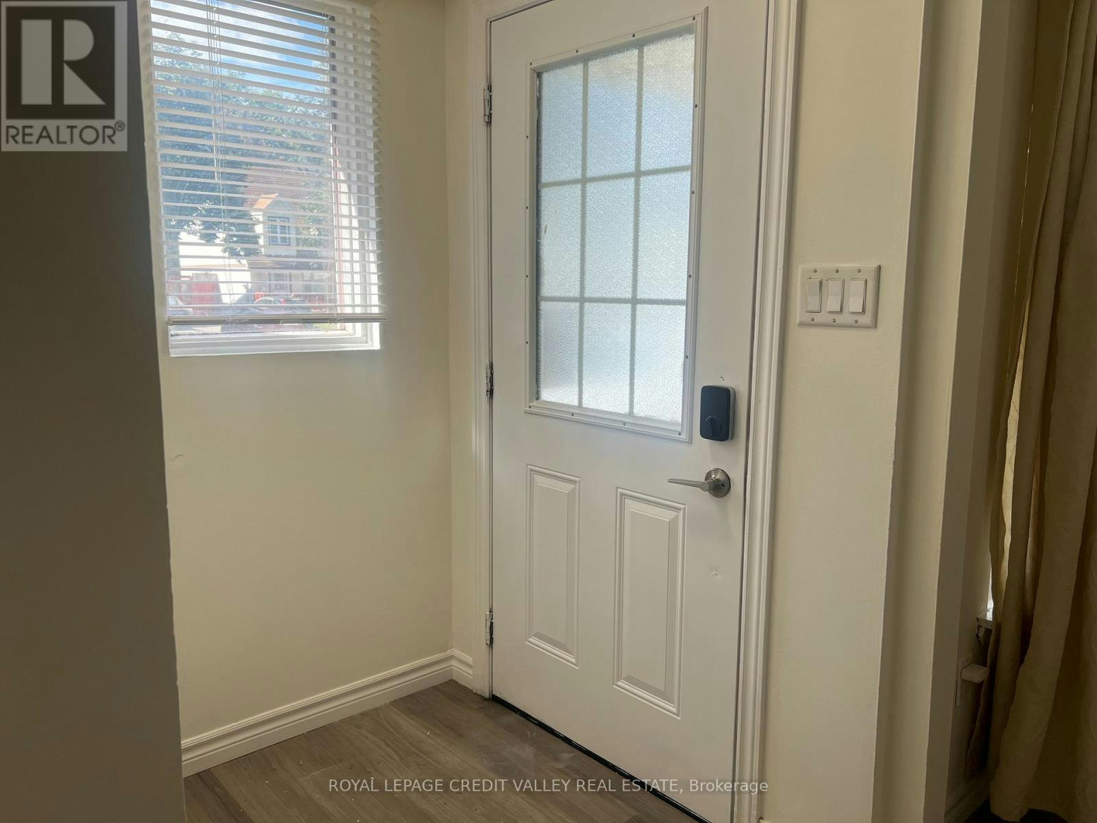 531 Camelot Drive, Oshawa, ON, L1K 1K3 - 4