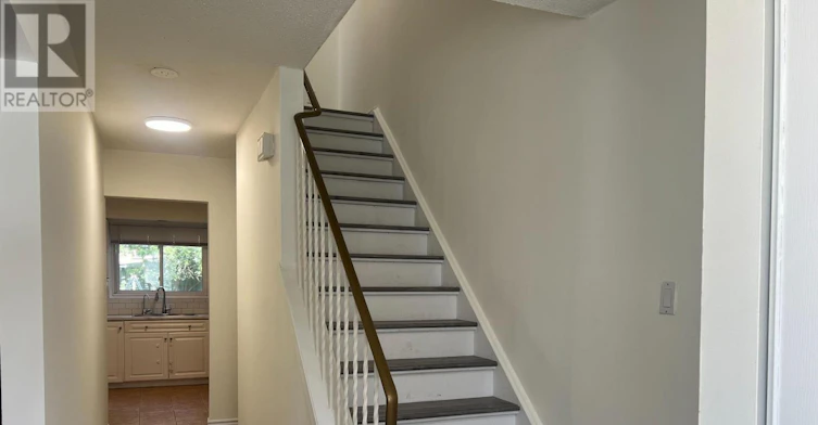 531 Camelot Drive, Oshawa, ON, L1K 1K3 - 6