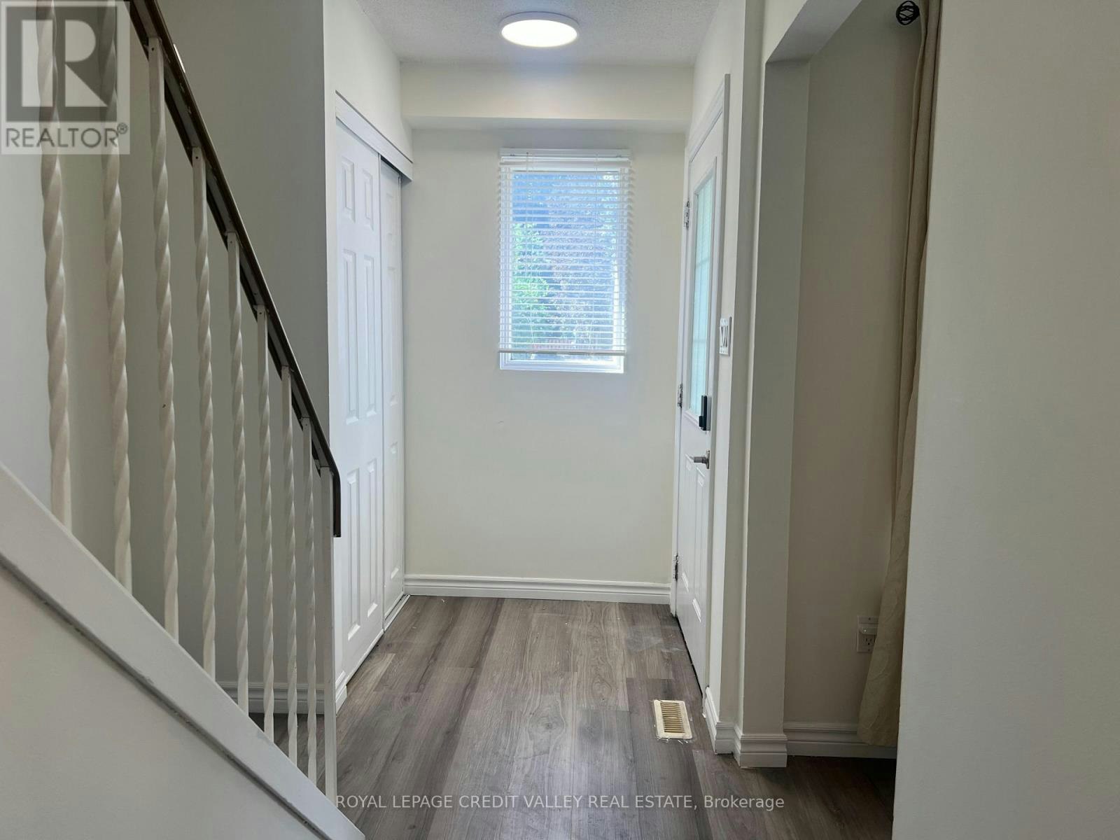531 Camelot Drive, Oshawa, ON, L1K 1K3 - 5