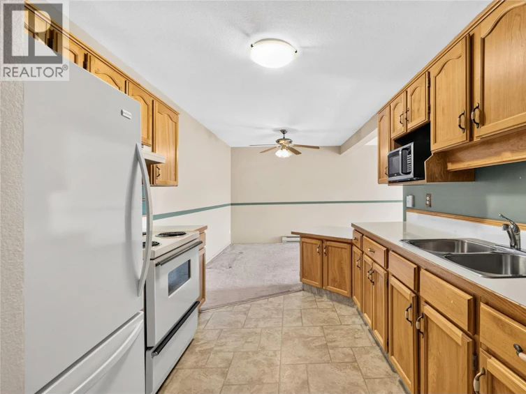 204-133 Winnipeg Street, Penticton, BC, V2A 6L2 - 4