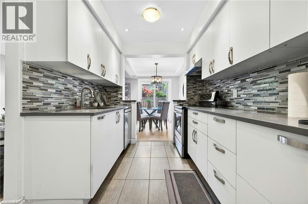 8-3008 Palmer Drive, Burlington, ON, L7M 1L2