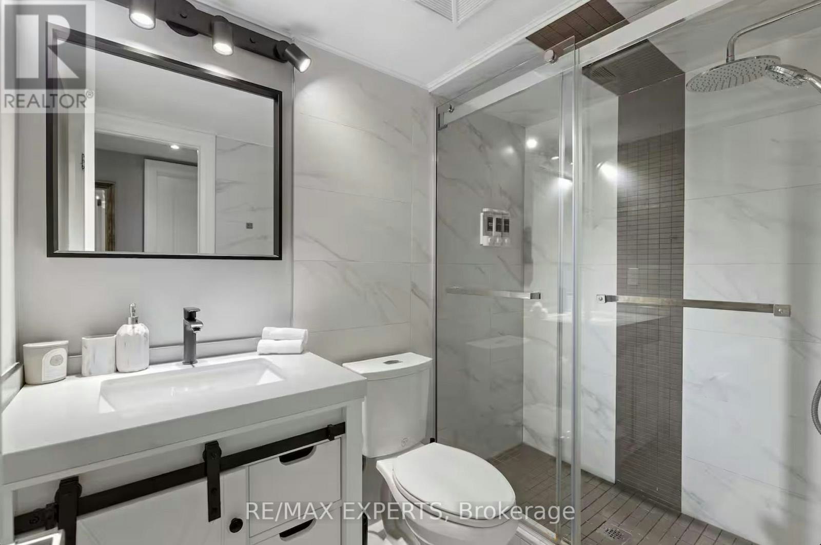 44-30 Turntable Crescent, Toronto, ON, M6H 4K9 - 22