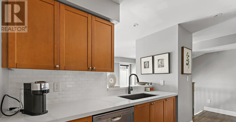 44-30 Turntable Crescent, Toronto, ON, M6H 4K9 - 10