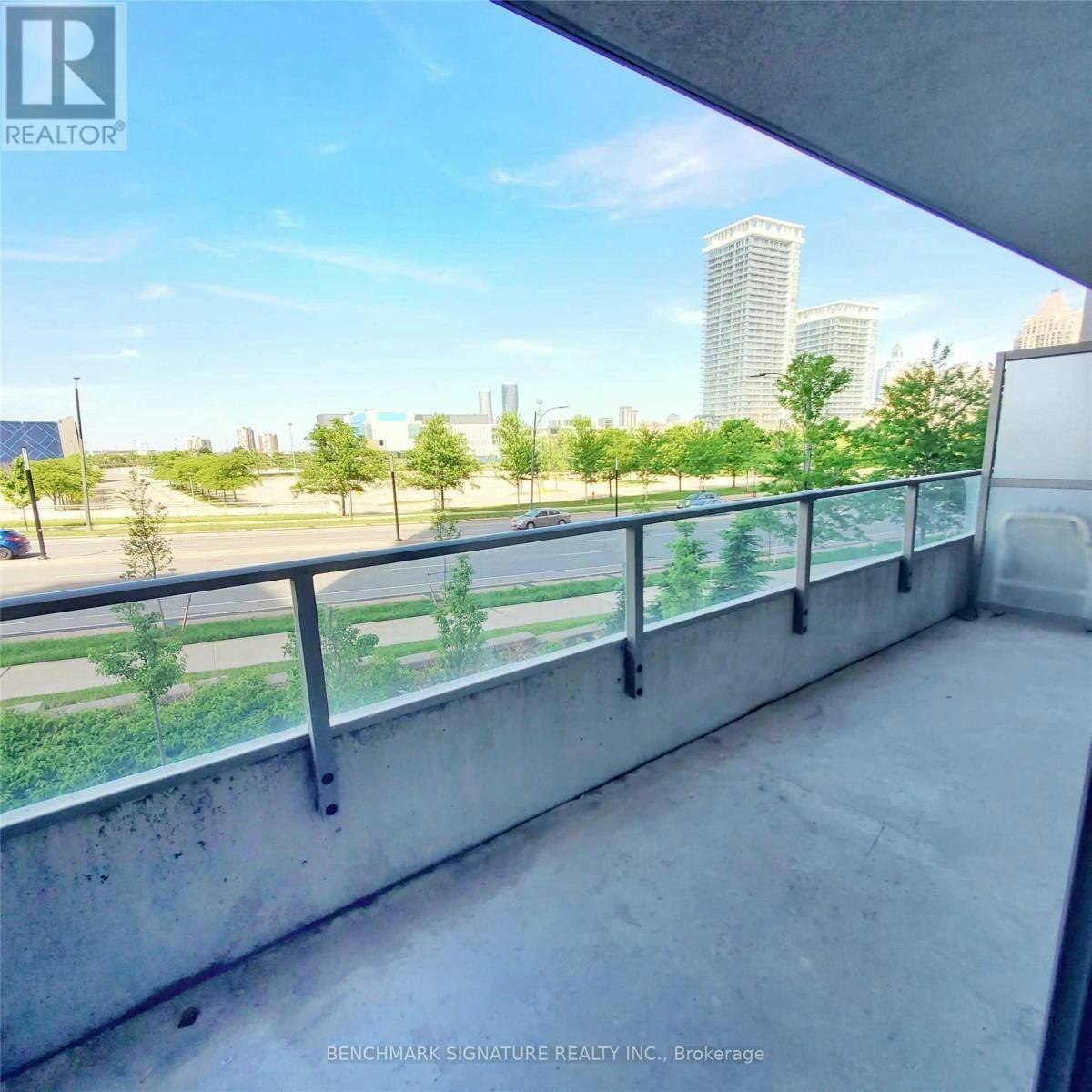 217-339 Rathburn Road W, Mississauga, ON, L5B 0K6 - 13