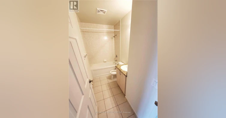 217-339 Rathburn Road W, Mississauga, ON, L5B 0K6 - 3