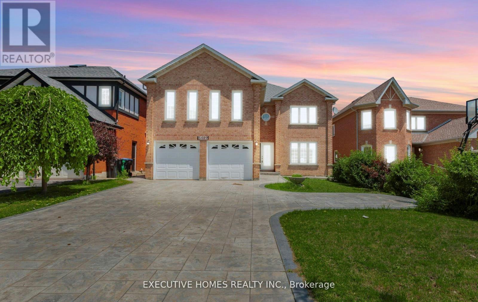 5489 Glen Erin Drive, Mississauga, ON, L5M 5C8