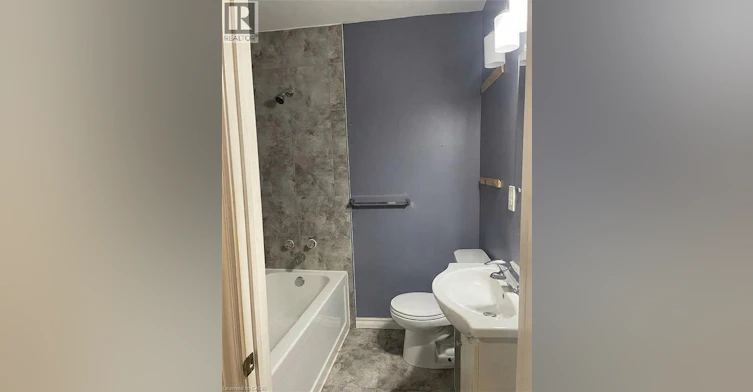 9-70 Victoria Avenue S, Hamilton, ON, L8N 2S7 - 11