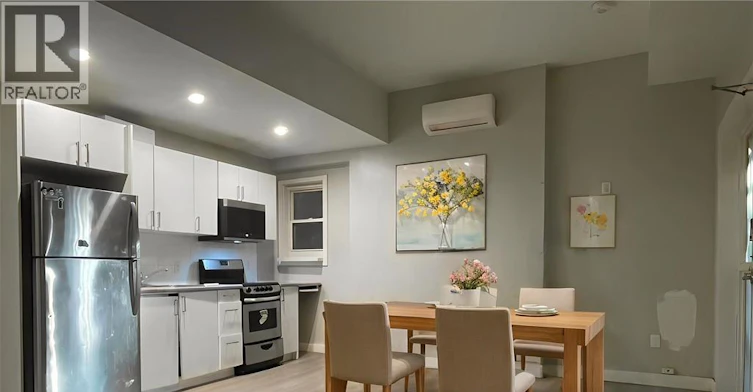 9-70 Victoria Avenue S, Hamilton, ON, L8N 2S7 - 2