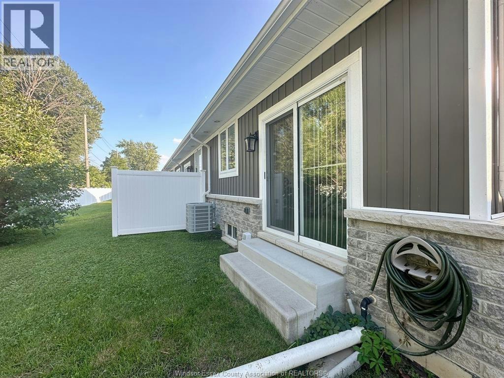 1932 Ethan Court, Windsor, ON, N9T 0B3 - 12